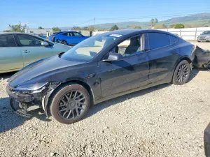 Tesla Model 3 2025