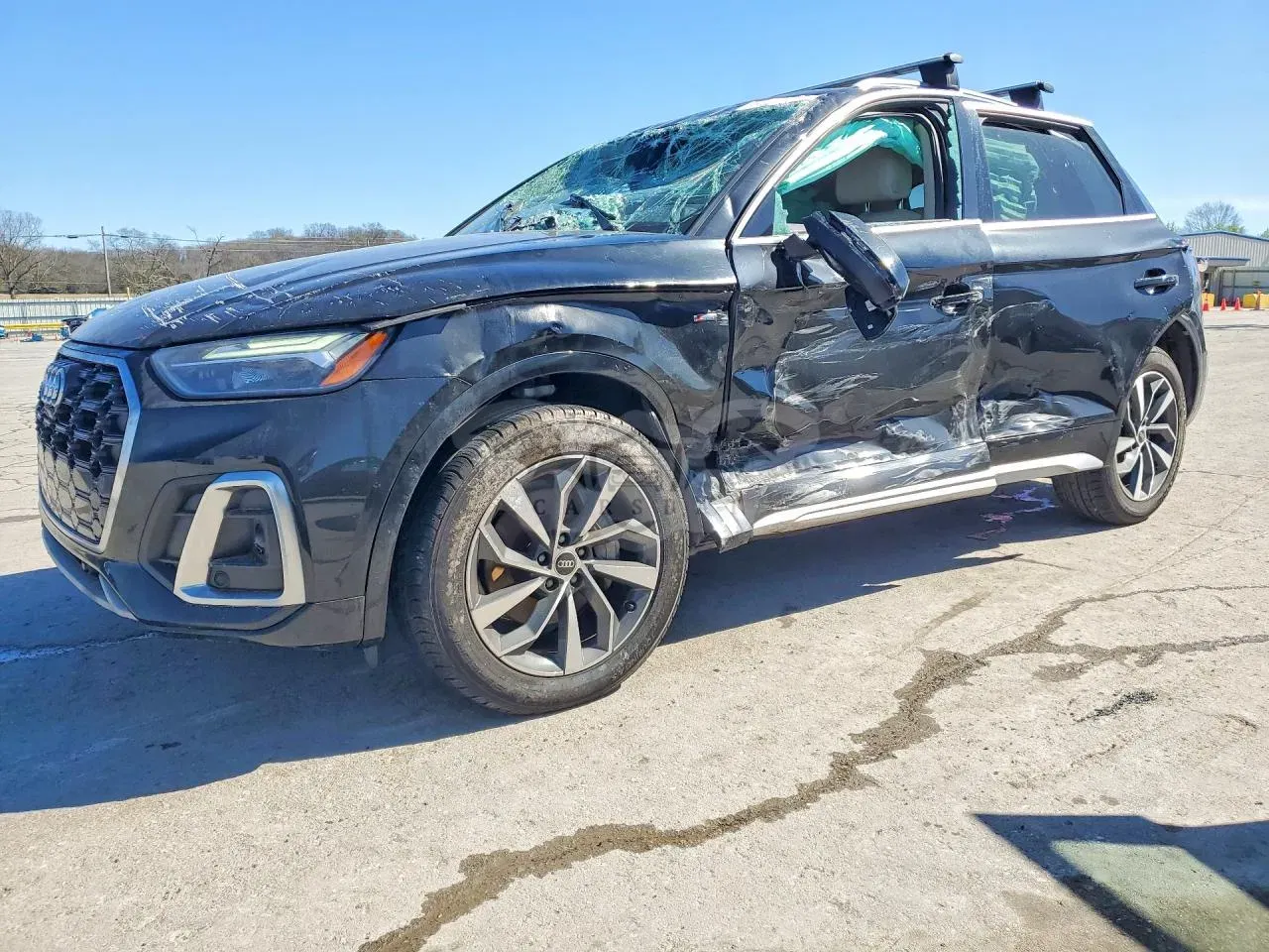 Audi Q5 2.0L 4 2023