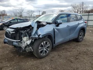 Toyota Highlander 3.5L 6 2021