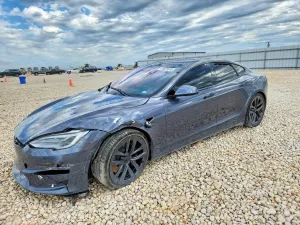 Tesla Model S 2021