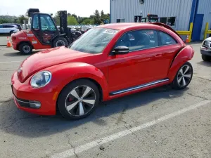 Volkswagen Beetle 2.0L 4 2012