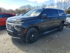 Chevrolet Suburban 5.3L 8 2025