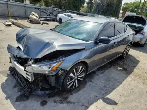 Nissan Altima 2.5L 4 2022