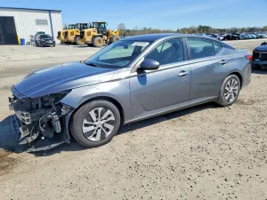 Nissan Altima 2.5L 4 2020