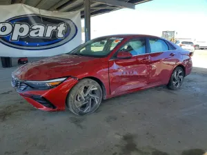 Hyundai Elantra 2.0L 4 2025