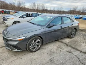 Hyundai Elantra 2.0L 4 2025
