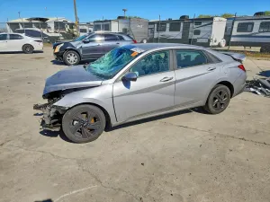 Hyundai Elantra 2.0L 4 2021