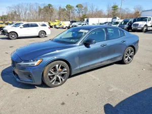 Volvo S60 2.0L 4 2024