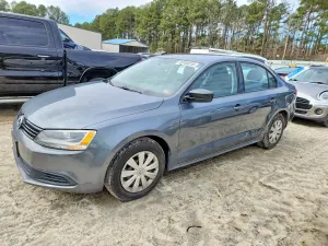 Volkswagen Jetta 2.0L 4 2014