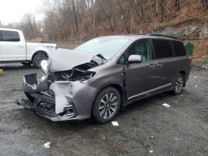 Toyota Sienna 3.5L 6 2018