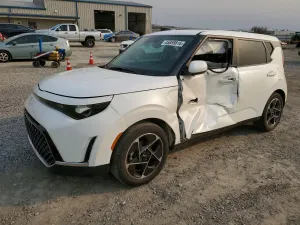 Kia Soul 2.0L 4 2023