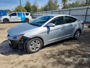 Hyundai Elantra 2.0L 4 2019
