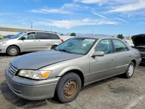 Toyota Camry 2.2L 4 2000