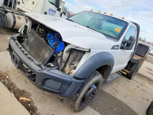 Ford F-450 6.8L 10 2013