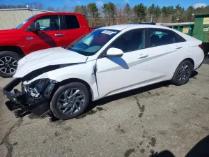Hyundai Elantra 2.0L 4 2024