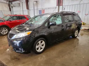 Toyota Sienna 3.5L 6 2014