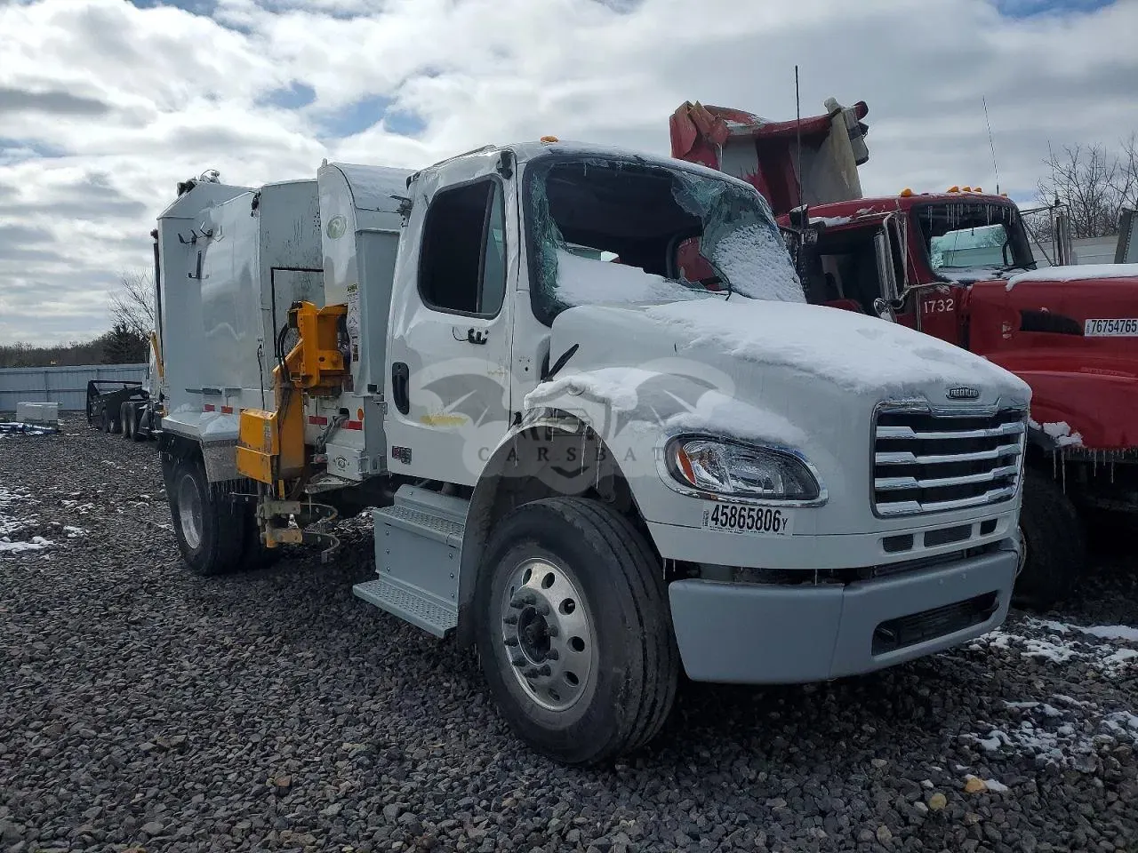 Freightliner Business Class M2 8.9L 6 2024