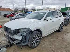 Volvo XC90 2.0L 4 2017