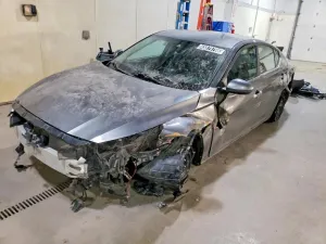 Nissan Altima 2.5L 4 2019