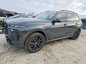 BMW X7 3.0L 6 2024