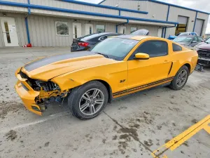 Ford Mustang 3.7L 6 2011