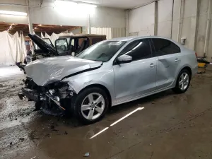 Volkswagen Jetta 2.0L 4 2012