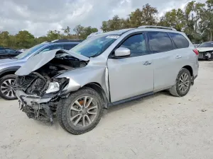Nissan Pathfinder 3.5L 6 2015