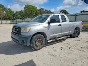 Toyota Tundra 5.7L 8 2011