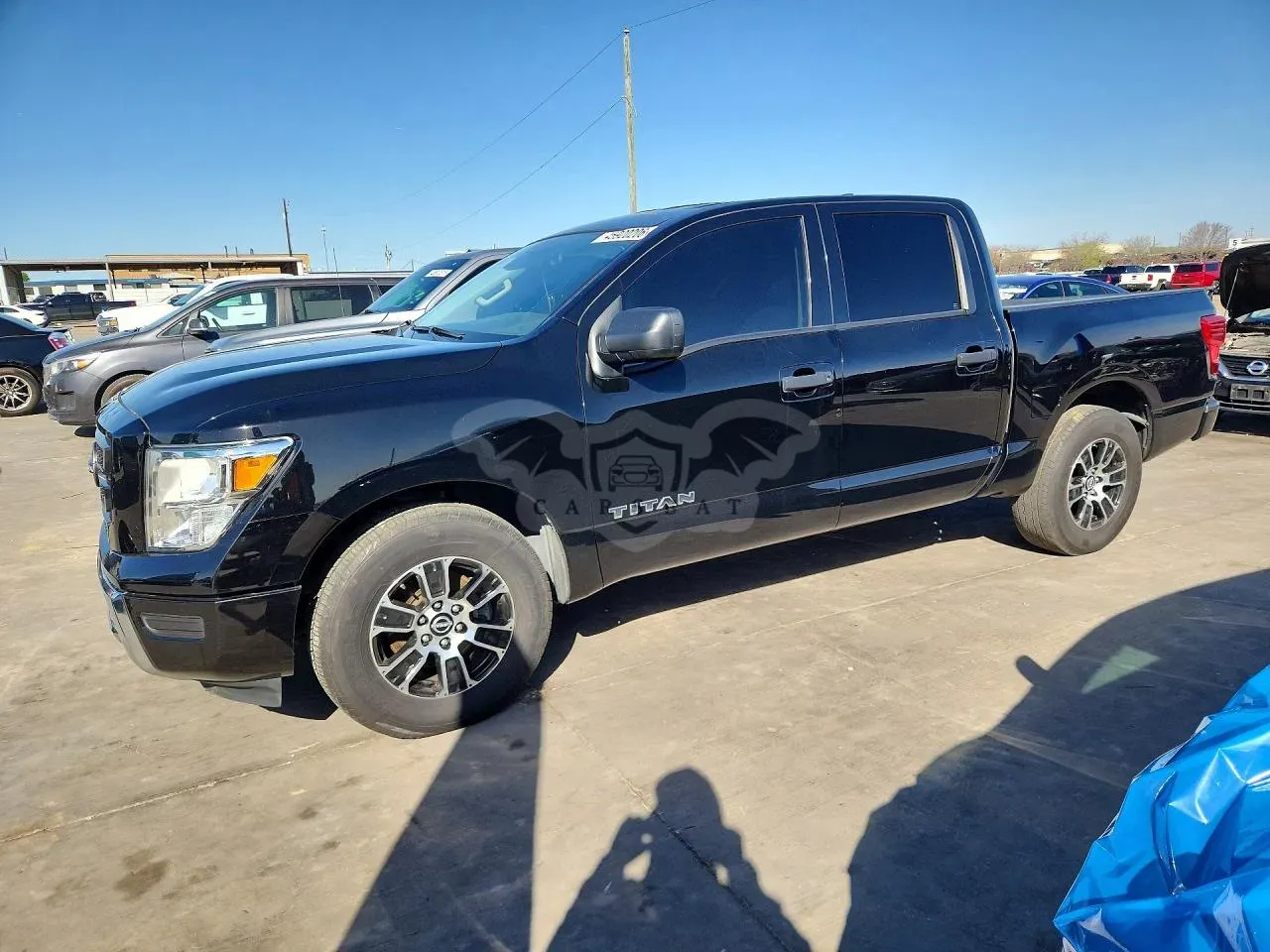 Nissan Titan 5.6L 8 2023