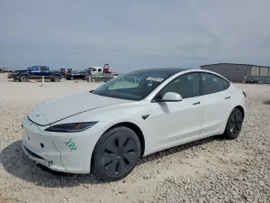 Tesla Model 3 2025