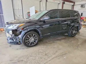 Toyota Highlander 3.5L 6 2018