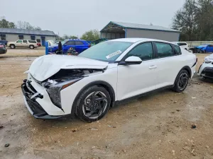 Kia K4 2.0L 4 2025