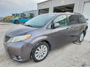 Toyota Sienna 3.5L 6 2011