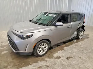 Kia Soul 2.0L 4 2025