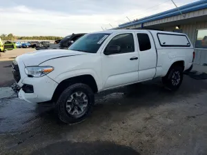 Toyota Tacoma 2.7L 4 2021