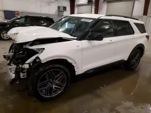 Ford Explorer 2.3L 4 2025