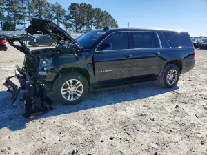 Chevrolet Suburban 5.3L 8 2015