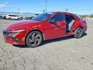 Hyundai Elantra 2.0L 4 2025