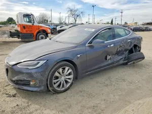 Tesla Model S 2016