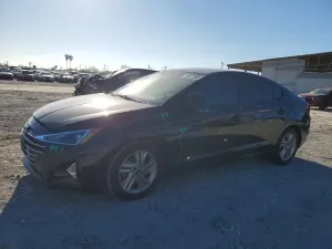 Hyundai Elantra 2.0L 4 2020