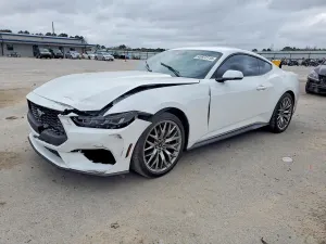 Ford Mustang 2.3L 4 2025