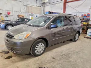 Toyota Sienna 3.3L 6 2005