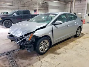 Hyundai Elantra 2.0L 4 2020