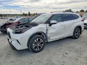 Toyota Highlander 3.5L 6 2021