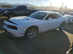 Dodge Challenger 5.7L 8 2012