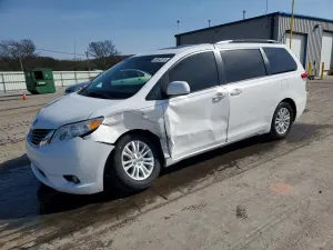 Toyota Sienna 3.5L 6 2014