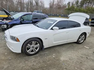 Dodge Charger 5.7L 8 2011