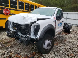 Ford F550 6.7L 8 2024