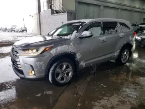 Toyota Highlander 3.5L 6 2017