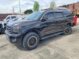 Toyota Sequoia 5.7L 8 2013